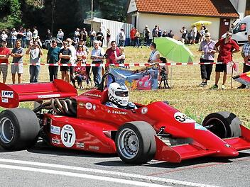 Einer der beiden Formel-2-Rennwagen, gefahren von Richard Feulner (Kulmbach)  Fotos: gerdplietschpresse.de