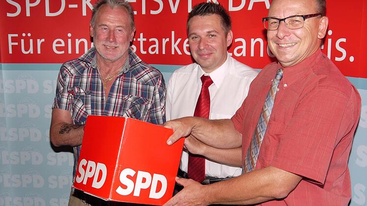 Das bewährte Trio an der Spitze der Coburger Landkreis-SPD: Vorsitzender Carsten Höllein (Mitte) mit seinen beiden Stellvertretern Herbert Müller (links) und Thomas Lesch.