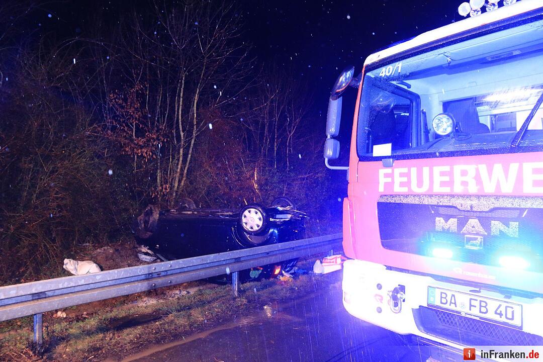 Auto überschlägt sich auf A73 bei Eggolsheim