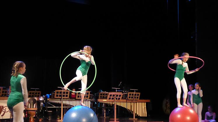 "Kisspercussiva trifft Circus Luna" Foto: Gerhild Ahnert