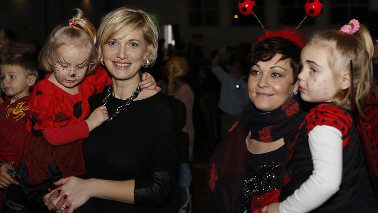 Kinderfasching in der Stadthalle Foto: Matthias Hoch