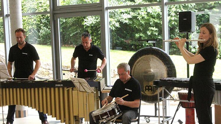 Das "Percussion-Quartett" der Symphoniker des Bayerischen Rundfunks mit (von links) Christian Pilz, Guido Marggrander, Markus Steckeler und Matalie SchwaabeGünther Geiling
