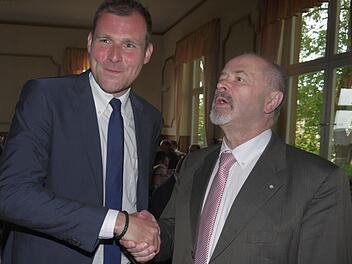 Der Generationswechsel ist vollzogen: Martin Mittag (links) folgt auf Jürgen W. Heike als CSU-Kreisvorsitzender. Foto: Berthold Köhler