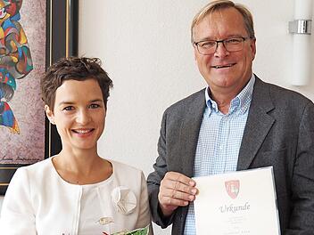 Die neue Familienbeauftragte Carolin Lang machte bei OB Andreas Starke ihren Antrittsbesuch.  Foto: Stadt Bamberg