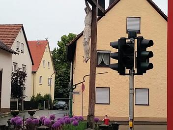 Schon seit Wochen funktioniert die Ampel in Burk nicht mehr.
