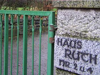 Das Tor bleibt zu: Ins Haus Ruth kommen wohl auf absehbare Zeit keine weiteren Flüchtlinge und Asylsuchenden. Foto: Archiv/Jürgen Gärtner