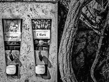 "Ästhetik des Verfalls": ein alter Automat  Foto: Matthias Hoch