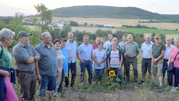 Die Teilnehmer des Rundgangs. Foto: Arthur Stollberger