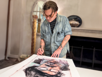 Weltstar Johnny Depp zeigt Werke in Kloster Banz