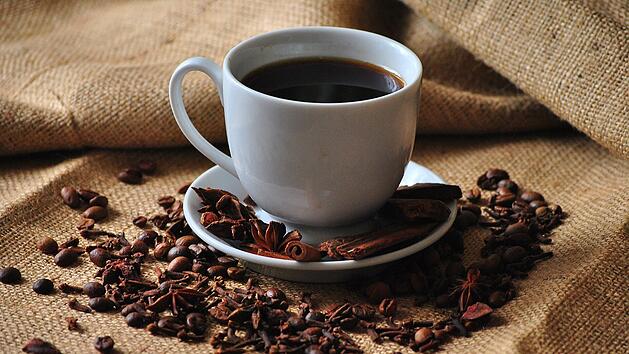 Durch den regelmäßigen Konsum von Kaffee verändert sich unsere Hirnstruktur.