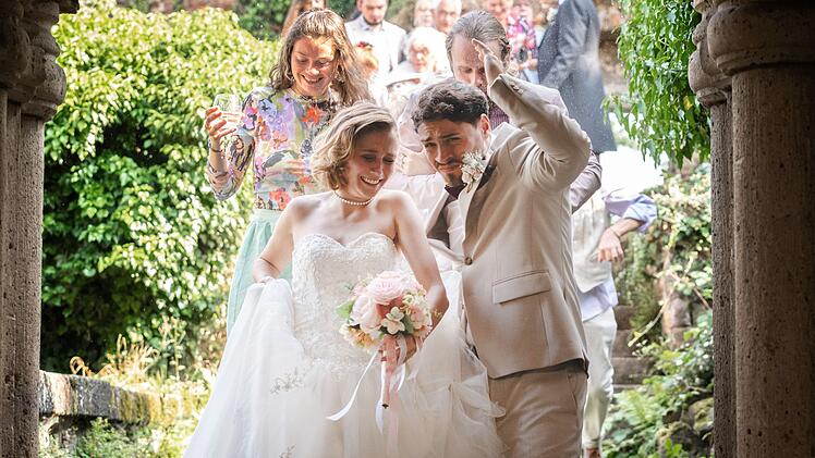 Noch ist alles super: Lydia (Katharina Gieron) und Tommy (Angelo Alabiso) heiraten - doch dann klappt pl&ouml;tzlich nichts mehr.