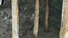 Ein Blick in einen ausgebauten Stollen.