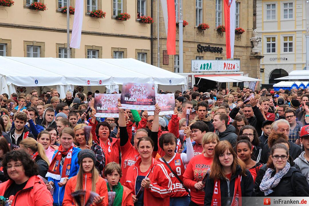 Public Viewing am Maxplatz Teil 1