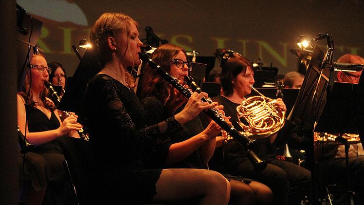 Das Sinfonische Blasorchester Kasendorf sorgte in der Stadthalle  für einen musikalischen Hochgenusse und verzauberte das Publikum mit Blasmusik höchster Güte. Foto: Sonny Adam