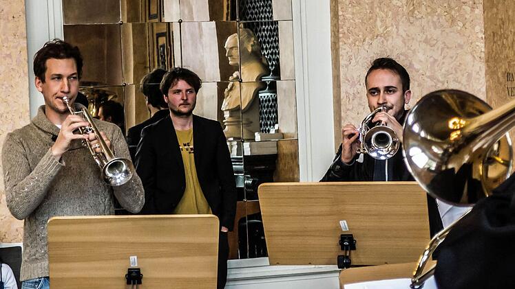 Das Philharmonische Blechbläserquintett des Landestheaters begeisterte beim"Concert for Kids" im Spiegelsaal. Foto: Jochen Berger