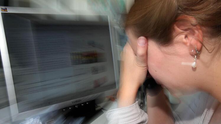 Ein Computervirus legte Ende vergangener Woche zehntausende Rechner lahm und erpresste Lösegeld für die Freigabe von Dateien. Bei dem Bild handelt es sich um ein Symbolfoto. Foto: Oliver Berg/dpa