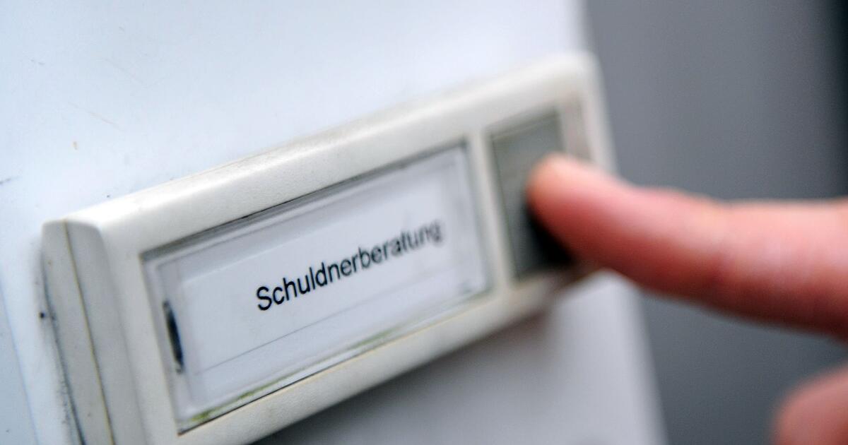 Warum-viele-in-die-berschuldung-rutschen-was-man-tun-kann