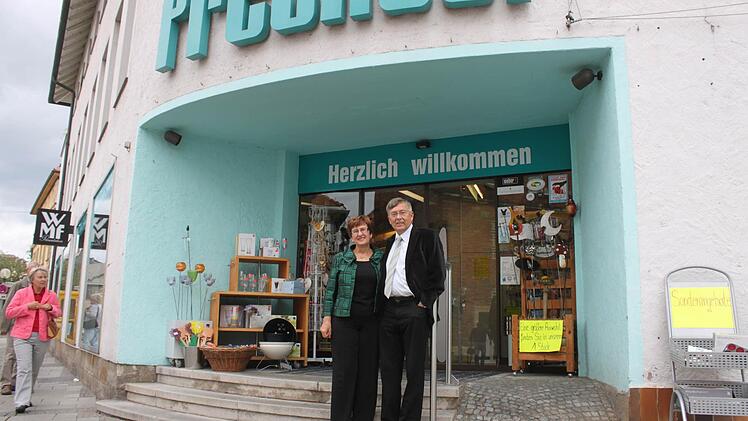 Ursula und Wolfgang Prechtel übergaben vor knapp zwei Jahren ihr Geschäft an Henry Pötzsch. Archivfoto: Sebastian Martin