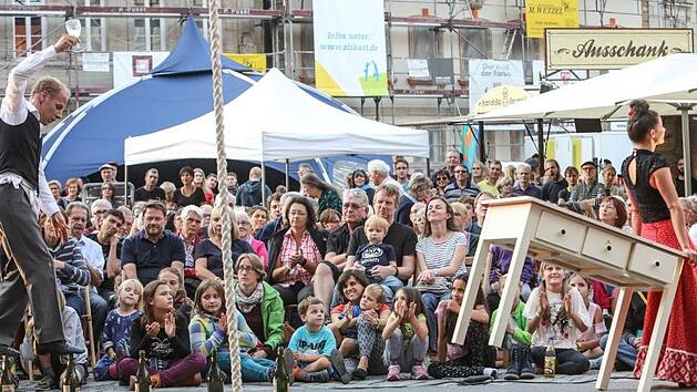 Ein Festivalgel&auml;nde in der Forchheimer Altstadt wie 2018 ist wegen der Rathaussanierung heuer nicht m&ouml;glich: Zirkart zieht deshalb in den Park um. Foto: Barbara Herbst/Archiv