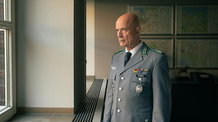 Kommandeur Christian Fesek (Christian Berkel) möchte die Ermittlungen schnell beendet wissen.