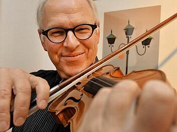 Matthias Krug organisiert die Kammer-Konzerte auf Kloster Banz - und ist selber Musiker. Foto: Ronald Rinklef