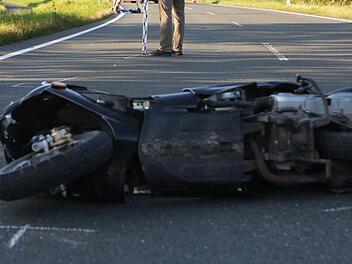 Schwerer Verletzungen hat sich ein Rollerfahrer in Mittelfranken bei einem Unfall am Mittwochnachmittag zugezogen. Symbolbild: NEWS5/Herse