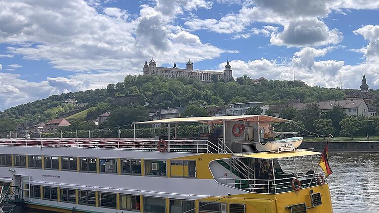 Brand im Maschinenraum von Fahrgastschiff 'Alte Liebe' in Würzburg