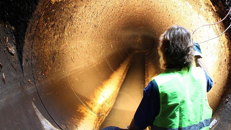 Viel Geld verschlingen Wasserversorgung und die Kanäle. Da aber kostendeckend gearbeitet werden muss, kommen auf die Bürger in Wildflecken und den Ortsteilen gehörige Gebührensteigerungen zu. Foto: Ulrike Müller