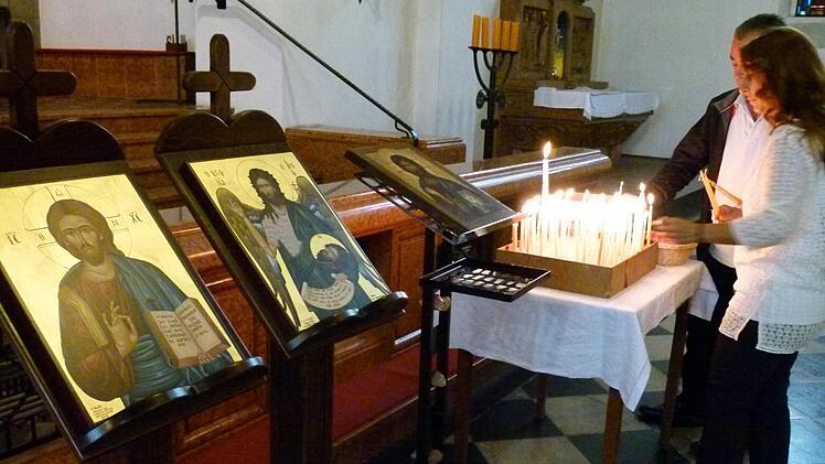 Für die griechisch-orthodoxe Kirchengemeinde in Bamberg sind die neuen Ikonen eine Bereicherung ihrer Gottesdienste. Foto: Marion Krüger-Hundrup