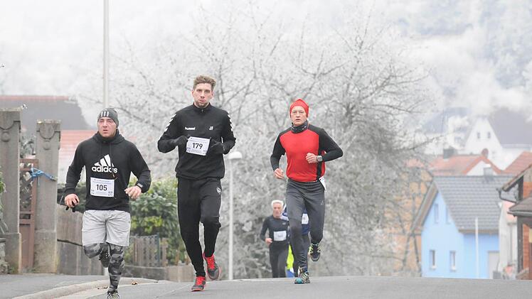 Impressionen vom Fuschter Silvesterlauf 2016. Foto: ssp