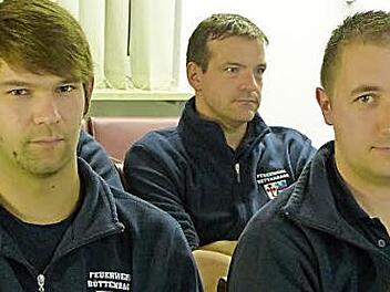 Der Gemeinderat bestätigte die Kommandanten der Feuerwehr Sebastian Beck und seinen Stellvertreter Andreas Warter (l.). Foto: Pauline Lindner