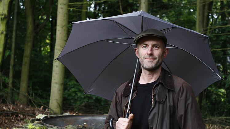 Der Londoner Gartendesigner Peter Mitchell lebt mit seiner Frau Silka Gebhardt seit vier Jahren in Weißenbach. Er hofft, dass seine Landsleute den Brexit abwenden. Foto: Jochen Nützel