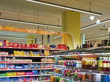 Edeka, Filiale, Supermarkt, Innenansicht, Regale