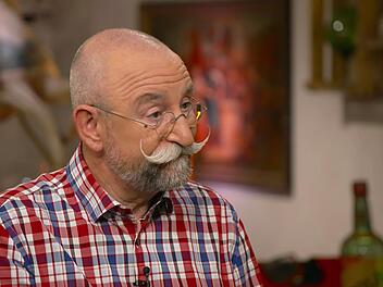 "Ach Gott im Himmel", rief Horst Lichter in der Montagsausgabe der ZDF-Tr&ouml;delshow "Bares f&uuml;r Rares" aus, als die Verk&auml;uferin erz&auml;hlte, wie ihr Ausstellungsst&uuml;ck auf dem Weg ins Walzwerk besch&auml;digt wurde.