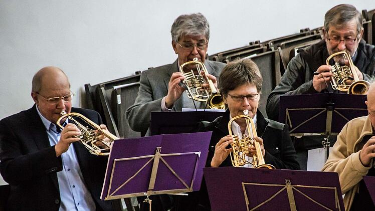 Als Eröffnungskonzert zur Landesausstellung musizierte der Posaunenchor St. Moriz unter Leitung von Peter Stenglein. Foto: Jochen Berger