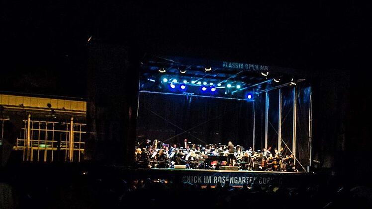 Impressionen vom Coburger Klassik-Open-Air im Rosengarten mit dem Philharmonischen Orchester des LandestheatersFoto: Jochen Berger