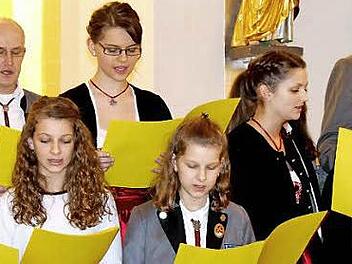 Auch die Gesangsgruppe des Musikvereins Effelter beeindruckte beim Weihnachtskonzert.  Foto: privat