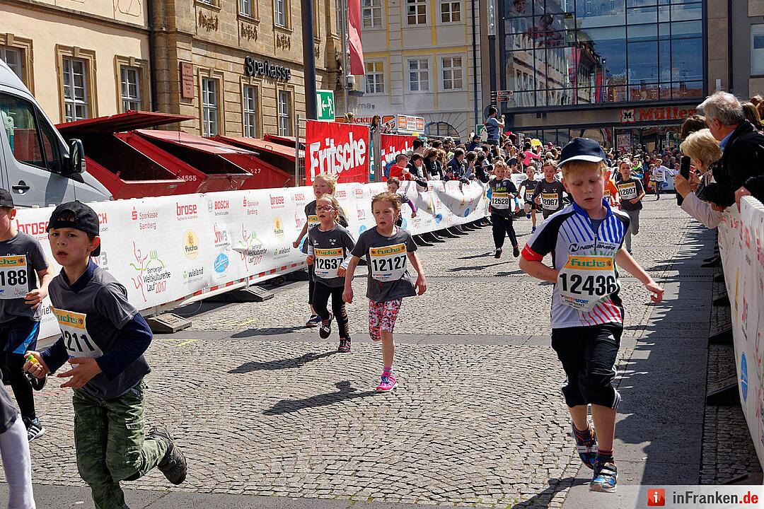 Weltkulturerbelauf 2017 in Bamberg: Der Zieleinlauf am Maxplatz