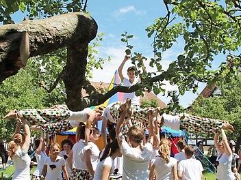 Der Kinderzirkus wird am Wochenende wieder beim Kinderfest im Freilandmuseum dabei sein. Foto: Archiv