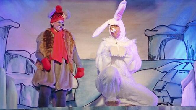 Die Maus (l.) trifft auf ihrer Reise auch einen Hasen.  Foto: Mathias Erlwein