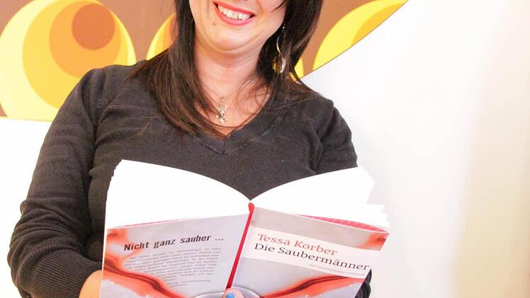 Tessa Korber bei der Präsentation ihres jüngsten Romans "Die Saubermänner" Foto: Roepert