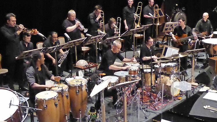 Martin Grubinger und das Percussive Planet Ensemble. Foto: Ahnert