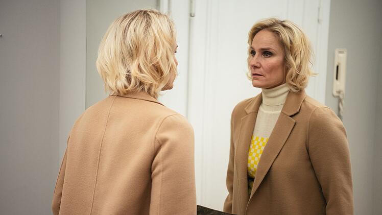 Die Immobilienmaklerin Linda Saarniluoto (Laura Malmivaara) erkennt sich selbst kaum wieder. Wie weit geht sie, um an Geld zu gelangen?