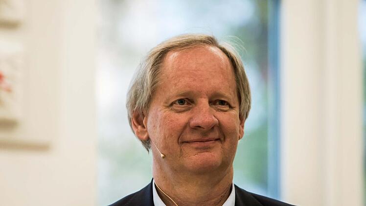 Begegnung Wie sich das Literaturfestival "Coburg liest" auf ungewohntes Terrain begibt und der Wissenschaftsjournalist Ulrich Eberl einlädt zur Reise in eine Welt voller smarter Maschinen.