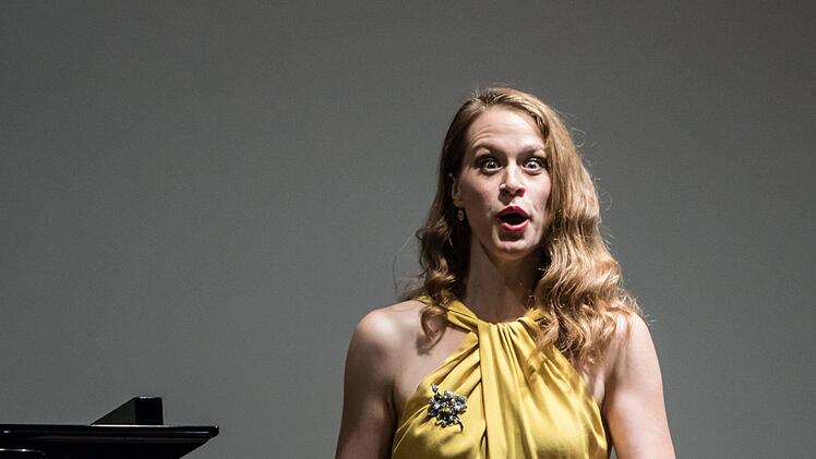 Nora Lentner und Klara Hornig beeindruckten das Publikum mit dem Liederabend "Musik und Magie".Foto: Jochen Berger