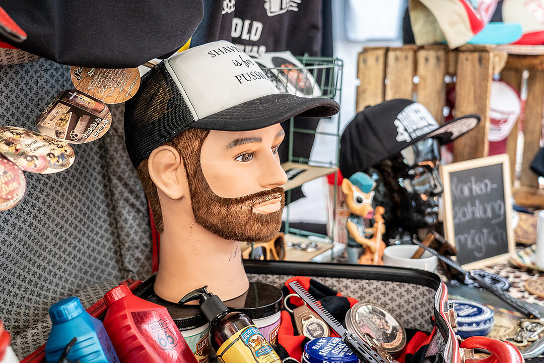 Mit vielen Top Tattookünstlern und Händlern.