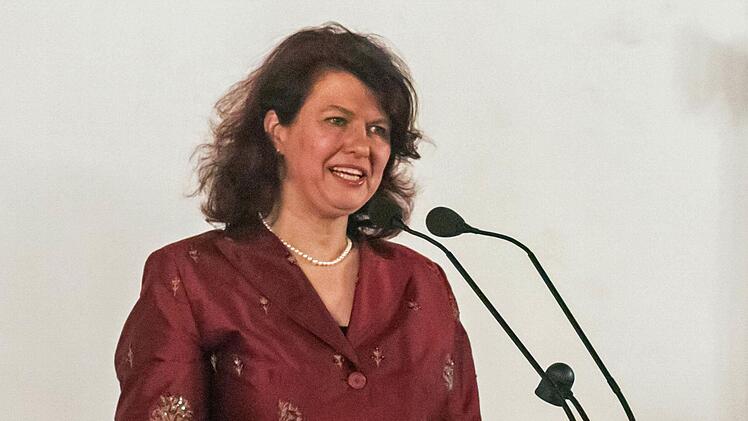 Impressionen vom Rückert-Festakt im historischen Coburger Rathaussaal: Jury-Vorsitzende Claudia Ott.Foto: Jochen Berger