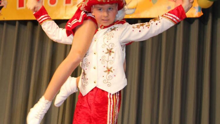 Nelli Kunert und Robin Wolf sind das neue Jugendtanzpaar. Seit Mai trainieren sie ihren Tanz - und alles klappte perfekt.