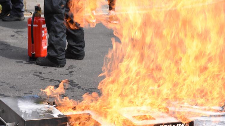 Das Feuer aus dem FireTrainer der Feuerwehr Neustadt bei Coburg.