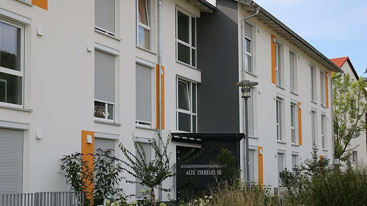 Kulmbachs erste Studentenwohnanlage befindet sich in Metzdorf auf dem früheren VfB-Gelände. Die 51 Appartements sind im Wintersemester alle vermietet, sagt Wolfgang Döring, der das Gebäude 2019 errichtet hat.